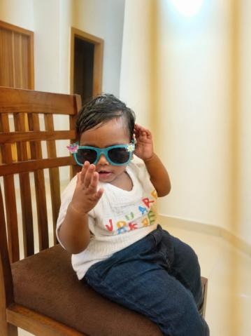 Vyomika — sunglasses era